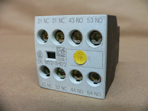 Klockner Moeller DIL-M32-XHI22 Auxiliary Contact (DIL M32-HXI22)