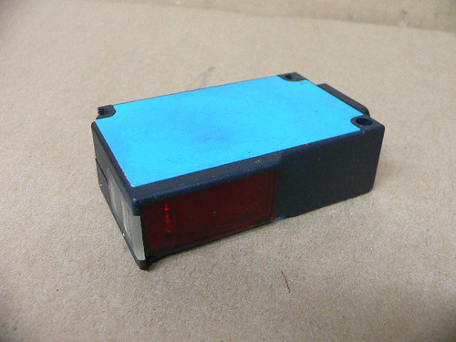 SICK OPTIC ELECTRONIC WL27-2F450 REFLEX PHOTOELECTRIC POLARIZED PNP RED