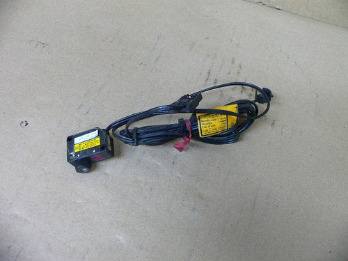 KEYENCE CORP LV-H32 LVH32 PHOTOELECTRIC SENSOR HEAD 30-1000MM RANGE 2M CABLE