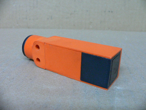 Namco EP570-11030 Photoelectric Sensor 10-30V 200mA 3P