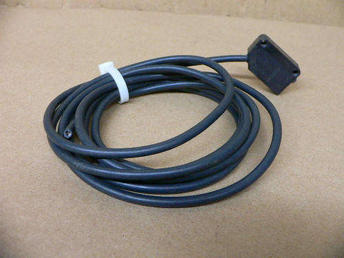 OMRON E3Z-D62 E3ZD62 PHOTOELECTRIC SENSOR