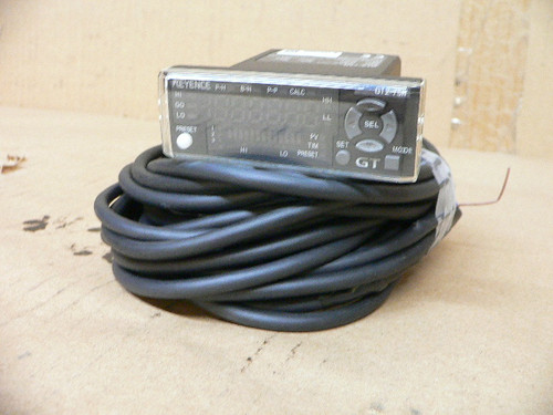 KEYENCE CORP GT2-75N GT275N AMPLIFIER UNIT PANEL MOUNT TYPE NPN 10-30VDC