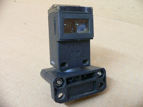 ALLEN BRADLEY PHOTOSWITCH SENSOR 42GRU-9200-QD1 42GRU9200QD1