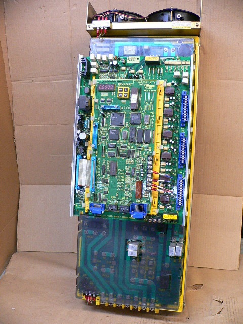 FANUC A06B-6059-H218 SPINDLE DRIVE AMPLIFIER SP-18S/SP-30P AC DIGITAL