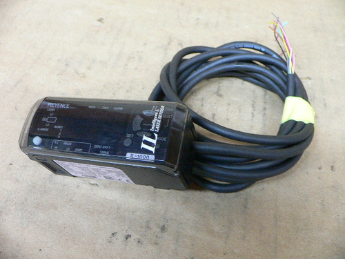 Keyence IL-1000 CMOS Multi-Function Analog Laser Sensor Amplifier