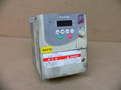 TOSHIBA TRANSISTOR INVERTER VFS9-2007PM-WN 3PH 6.7/5.8A A AMPS 200/230V VOLTS