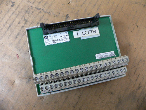 ALLEN-BRADLEY 1492-IFM40F SER.A INTERFACE MODULE 40POINT FEED-THROUGH