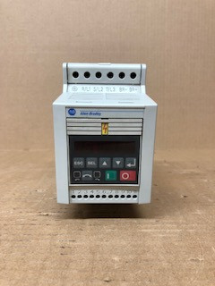 Allen-Bradley 160-AA04NSF1 Analog S.F. Speed Control 0.75KW / 1HP AC DRIVE