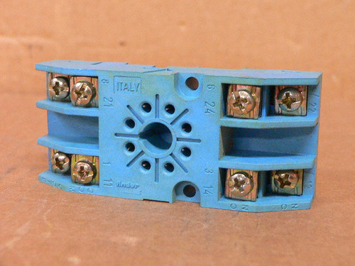 Finder 90.48 Relay Socket