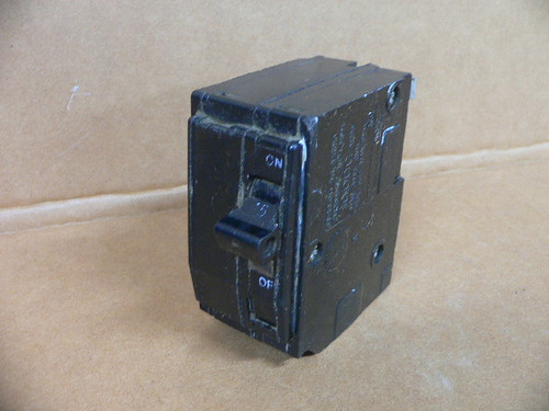 Square D QO215 Circuit Breaker 15 Amp 240 Volt 2P Black Plug In