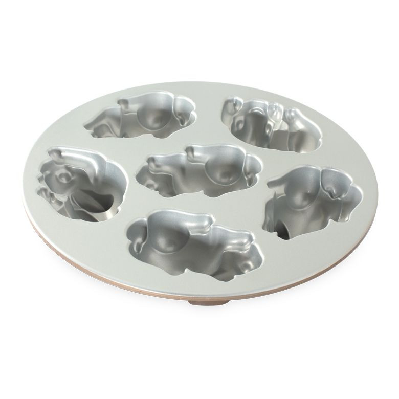 Nordic Ware Citrus Twist Cake Pan