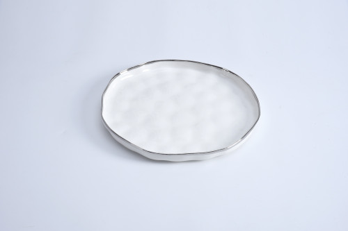 Pampa Bay Bianca Round Serving Piece, White/Silver (CER-2649-W)