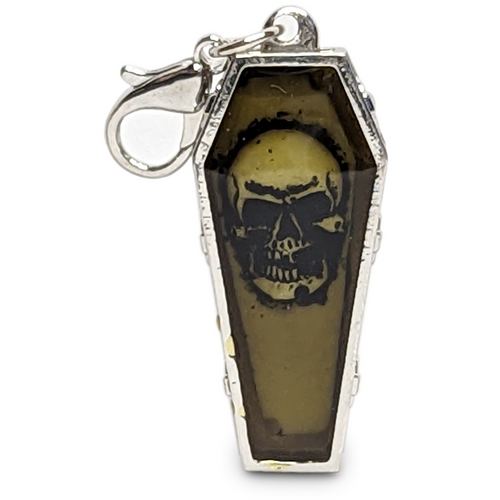 Ganz Coffin Charm, Single Skull