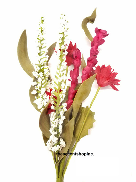 Great Finds Northern Cardinal Small Bouquet