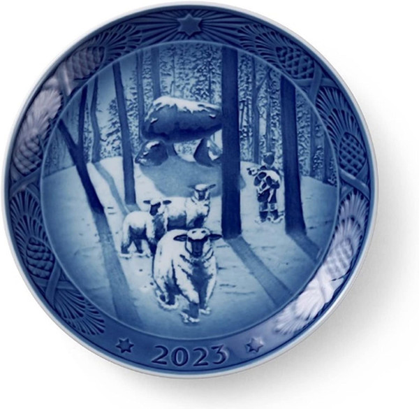 Royal Copenhagen Christmas Plate, 2023 - "Christmas Time In The Forest" (1066049)