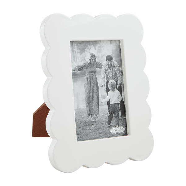 Mud Pie Scalloped Lacquer Frame (46900579S)