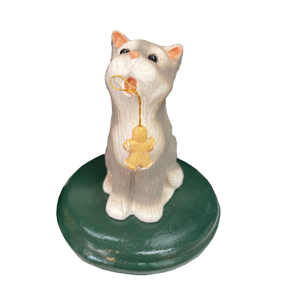 Byers' Choice Cat, Grey & White (617B)