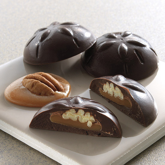Harbor Sweets Sand Dollar Gift Box, 10 Pc (4600R)