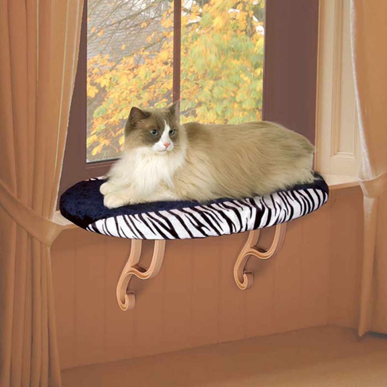 This sturdy design will support the largest of cats!
