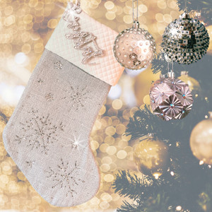 ✨ 12 DIY Christmas Decorations with Rhinestones: Sparkle Your Holiday Season