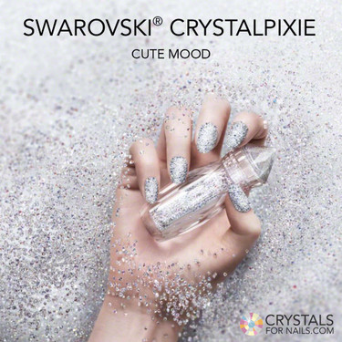 How to apply crystals on nails. Tutorial on Swarovski crystals aplication.  