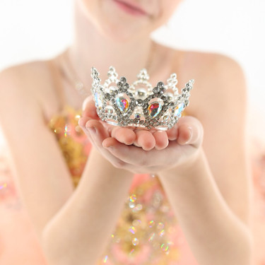​Five Flawless Occasions to Wear a Tiara