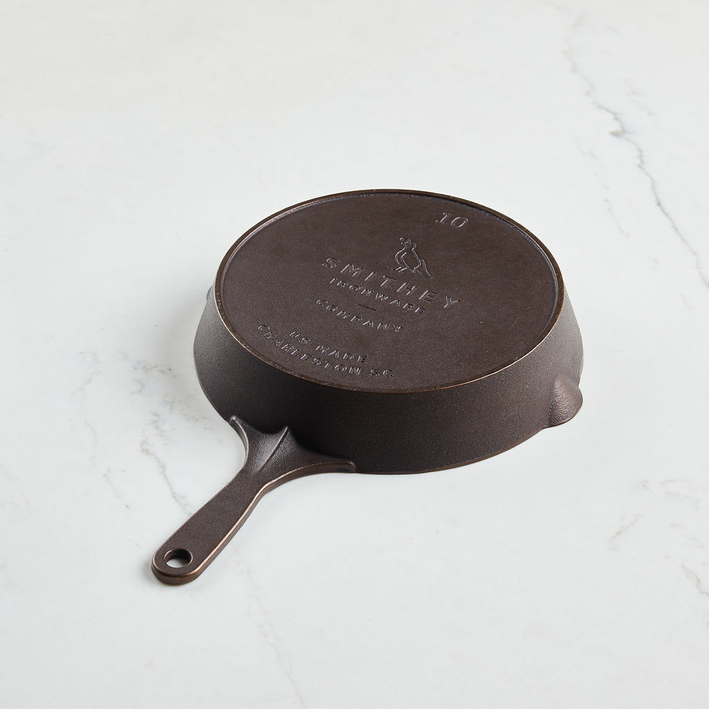 Smithey Ironware Cast Iron Skillet - Thumbnail 4
