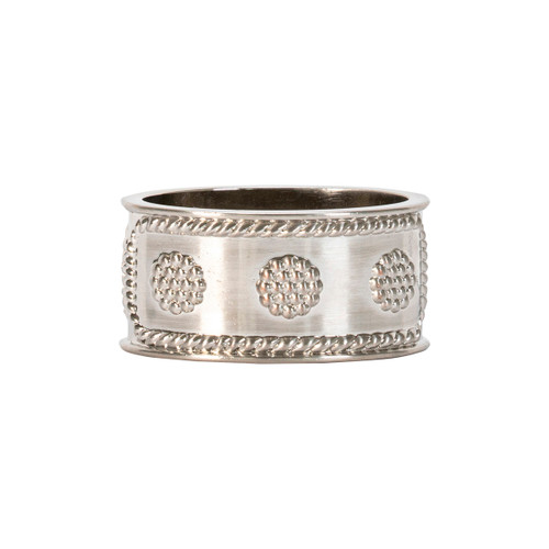 Juliska Berry & Thread Metal Napkin Ring

LR10/57
2.75"L, 1.75"W, 1"H

From our Berry & Thread Collection- Add gleaming accent to your table with this tailored napkin ring that lends a splash of subtle sparkle to any occasion, be it a casual weekend brunch or upscale dinner party.