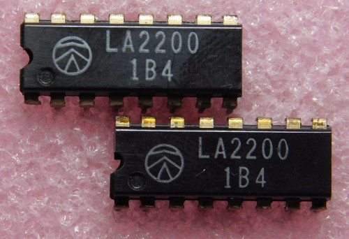 LA2113 / IC / DIP / 2 PIECES (qzty)