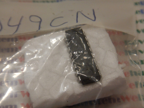 CD4049UBE / IC / DIP / 2 PIECES (qzty)