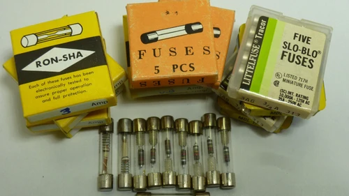 AGC SLOW BLOW GLASS FUSE / 4 amp / 6x30mm / 10 PIECES /  (qzty)