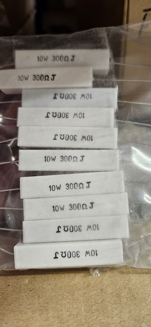 300ohm 10w / AXIAL DISCHARGE WIREWOUND CEMENT RESISTOR / 4 PIECES (qzty)