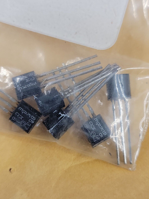 2SB637 / B637 / TRANSISTOR   / 2 PIECES (qzty)