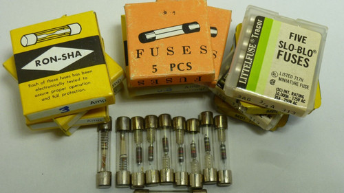 MDV /  SLOW BLOW GLASS FUSE / 5 amp  / 5 PIECES /  (qzty)
