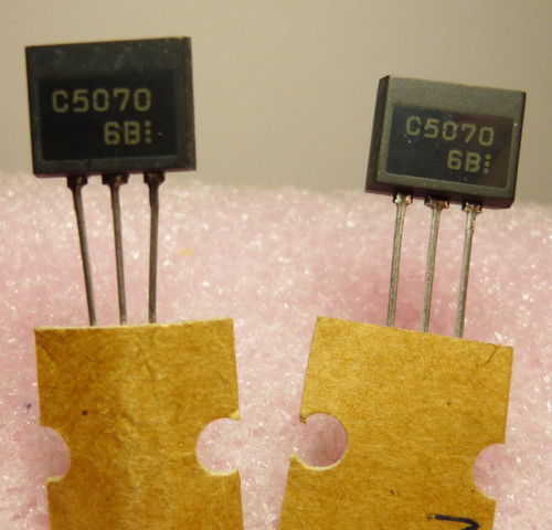2SC5070 / TRANSISTOR  / 2 PIECES (QZTY)