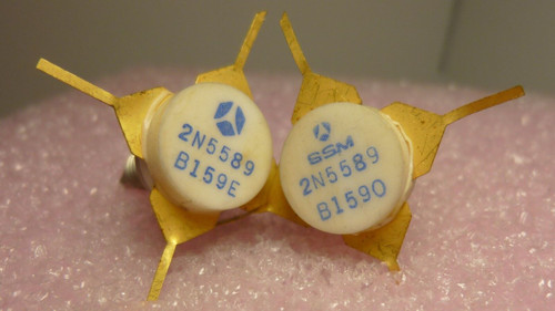 2N5589 / RF TRANSISTOR / 2 PIECES (qzty)