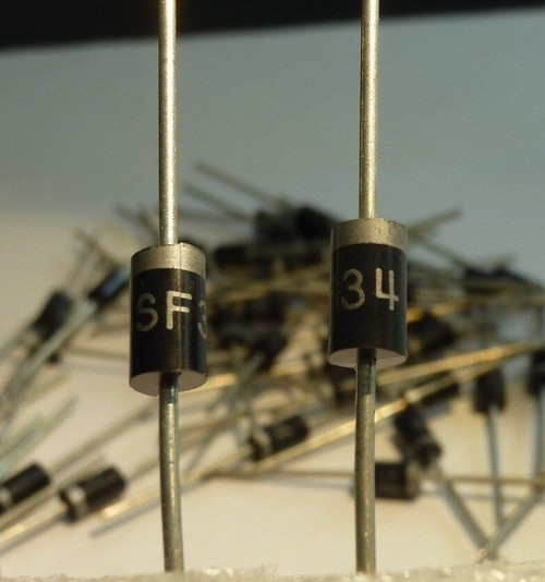 SF34 / FAST SWITCHING DIODE / COMPARABLE TO ECG588, NTE588 / 50 PIECES (qzty)