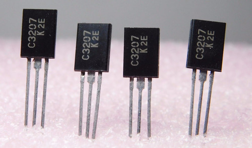  2SC3207 / C3207 / TRANSISTOR / TO92L / 4 PIECES (qzty)