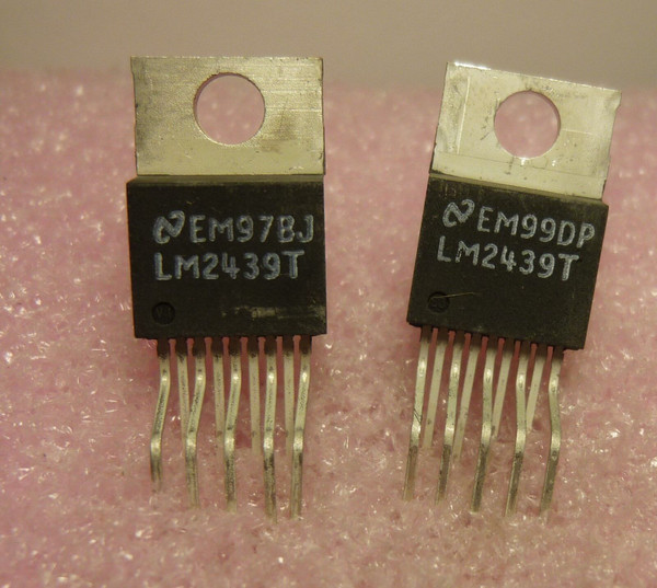 LM2439T / IC / TO220  / 2 PIECES (QZTY)