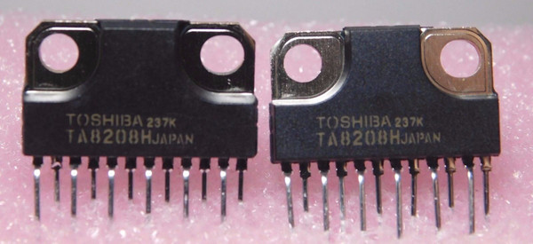 TA8208H / IC / SIP / 2 PIECES  (qzty)