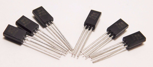 MPSW06 / TRANSISTOR / TO92 EXTENDED / 2 PIECES (qzty)