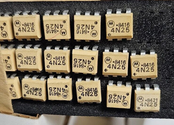 4N45 / OPTO TRANSISTOR / TFK / DIP / 4 PIECES (QZTY)