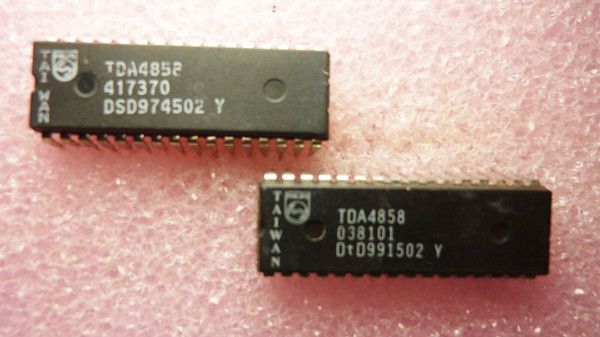 TDA4857PS / IC / DIP / 2 PIECES (QZTY)