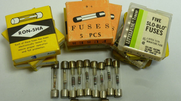 AGC SLOW BLOW GLASS FUSE / .5 amp / 6x30mm / 10 PIECES /  (qzty)