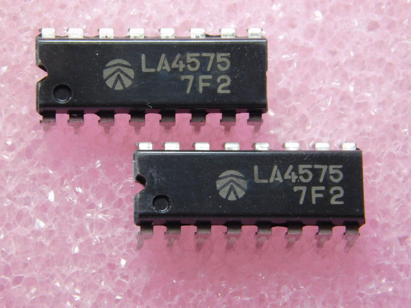 LA4575 / IC  / DIP / 2 PIECES (qzty)