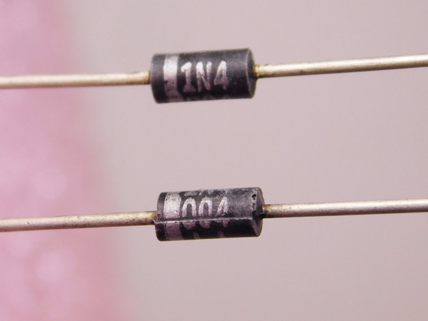 TVSSV04 / 1N4004 / DIODE / PANASONIC / 2 PIECES (qzty)