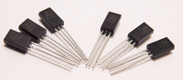 MPSW63 / TRANSISTOR / TO92 EXTENDED / 4 PIECES (qzty)