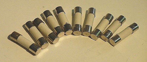 GMA CERAMIC FUSE /  4amp  / 5x20mm / 10 PIECES (qzty)