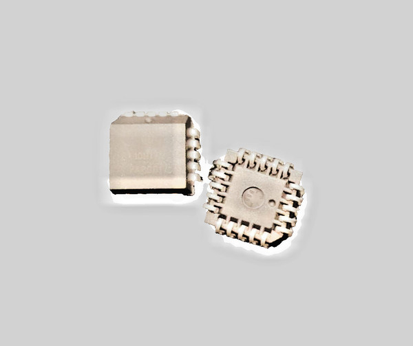 MC10H172FN /MOTOROLA / IC / SURFACE MOUNT / 4 PIECES (QZTY)