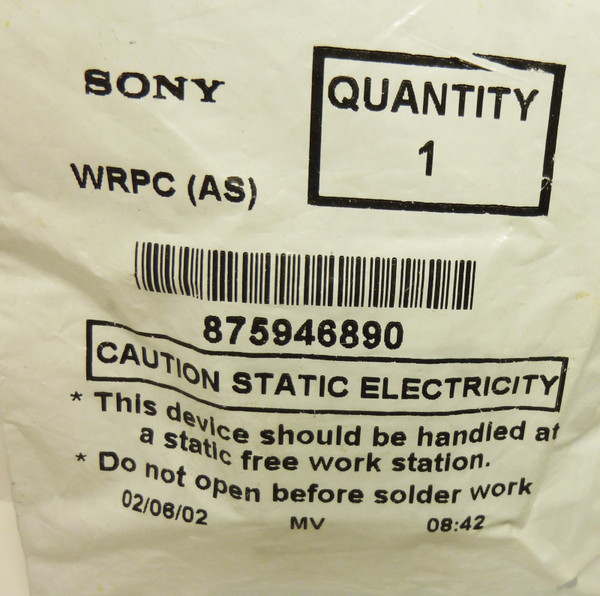 875946890 / ST24E16FM6TR / IC / E PROM / 1 PIECE  (qzty)